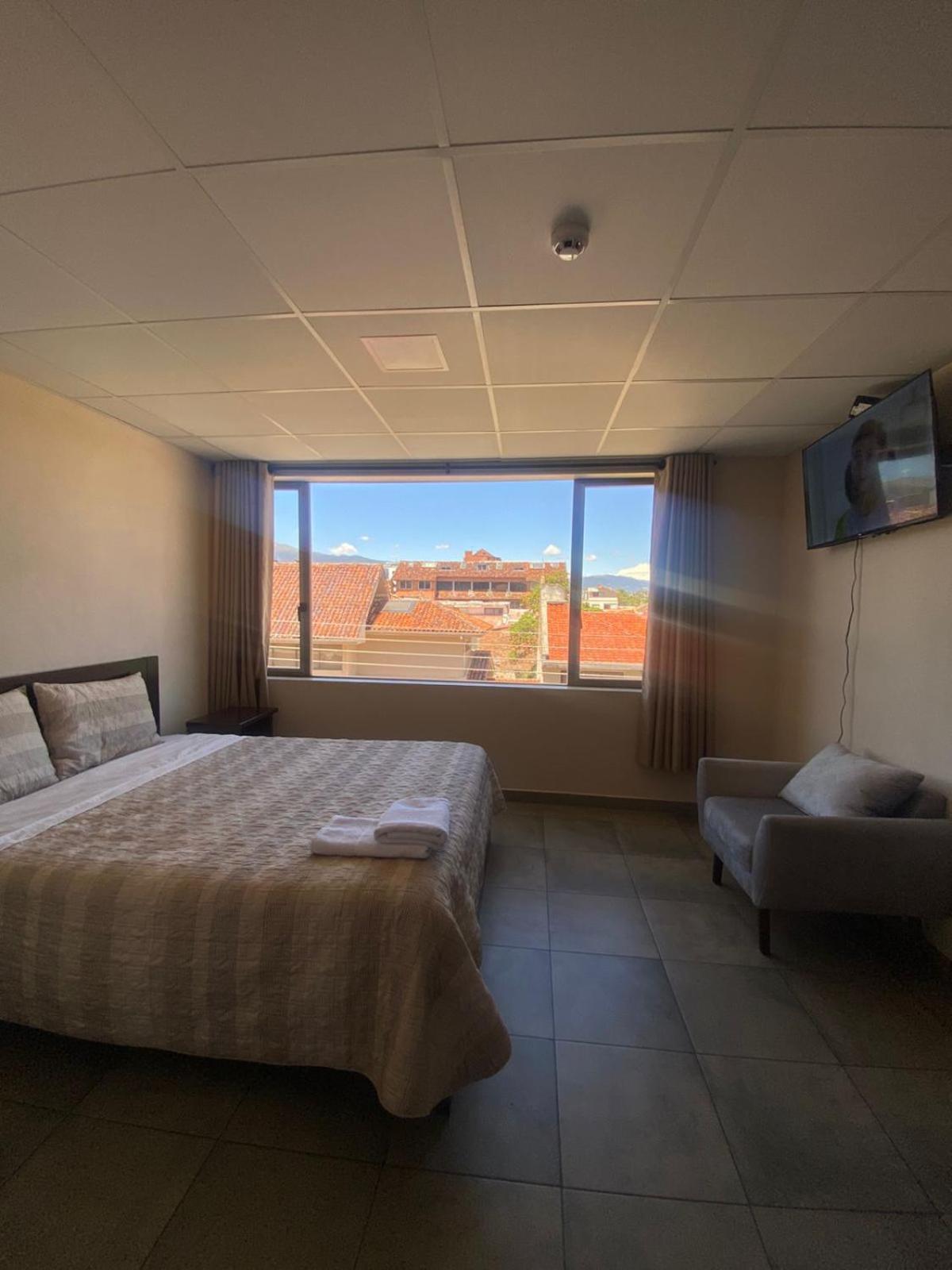 Stelar Hostal Cuenca Eksteriør bilde