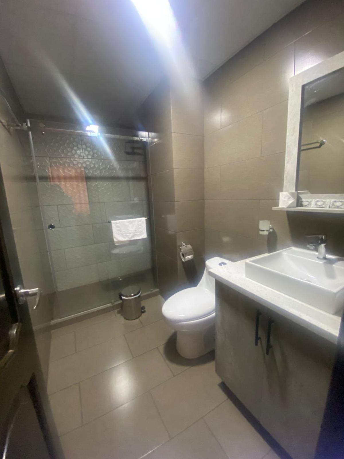 Stelar Hostal Cuenca Eksteriør bilde